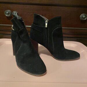 Sam Edelman Womens Black Suede Ankle Boots Size 9.5. Winter Boots. 4 Inch